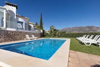 Image de Luxurious 4 Bed Villa, Private Pool and Hot Tub