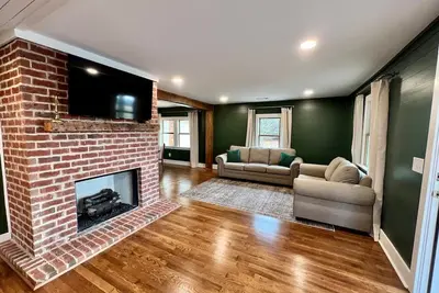 Image de The Storey Place - fully restored 2 br/2 bth. Peaceful & Serene Farmstead.