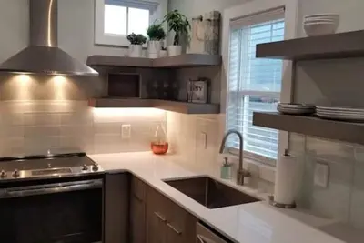 Image de Tiny Living in Wilmore/South End