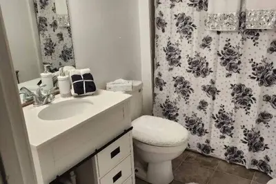 Image de Pleasant Village\n\n