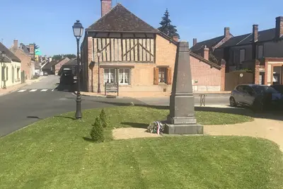 Image de Château region/Sancerre Loire Valley large family house! Spacious w/courtyard!