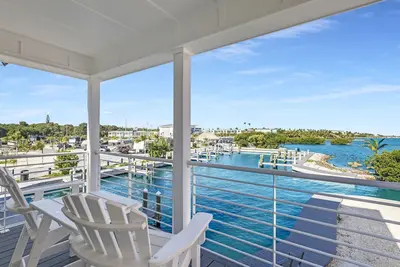 Image de Oceanview 2br home in a pet-friendly resort! Minimum 28-Day Reservation Required