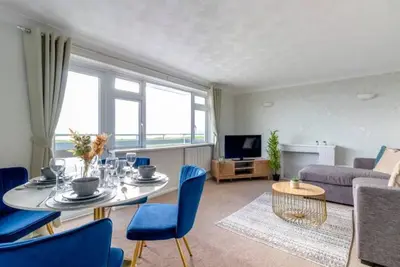 Image de Trendy Sea View 2 bedroom Sleeps 6 - Free Parking