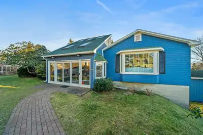 Image de Modern Coastal Home-Ideally Set in Ogunquit