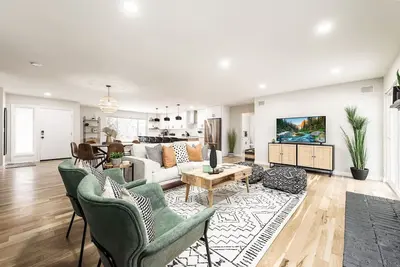 Image de Upscale Boho Retreat w/Spa Patio