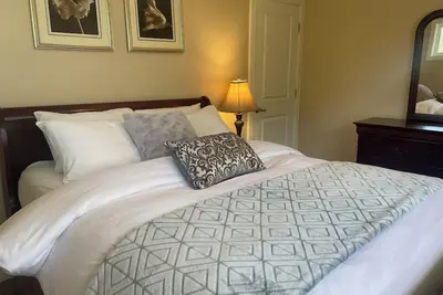 Great house in Inglewood, walking distance to Zoo, Downtown, Restaurants
