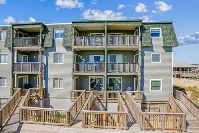 Image de Regency Unit 2 -- Oceanfront Condo with Pool and Direct Beach Access