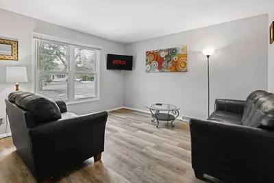 Image de The Cozy and Quaint Duplex in Point