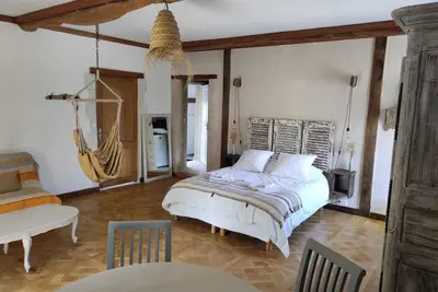 Image de Chambre d'hôte à La Cour Souveraine près des plages du débarquement et de Bayeux