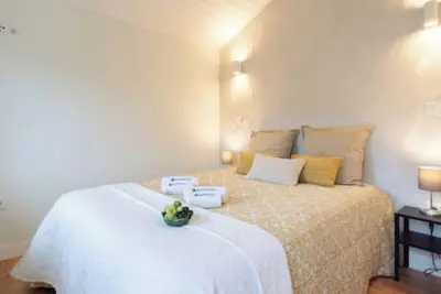 Image de Riverside Cellar-View Twin Studios by HostWise