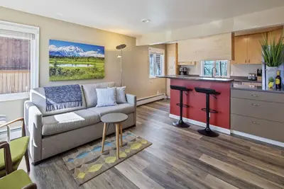 Image de Upscale Downtown Bungalow Sleeps 4