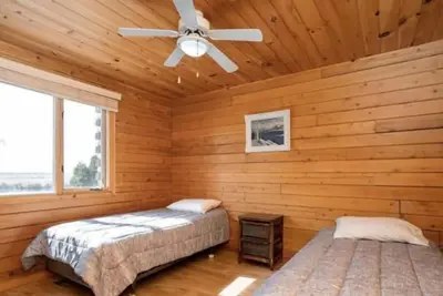 Image de Private LakeFront Fishing Sanctuary on 22 Acres