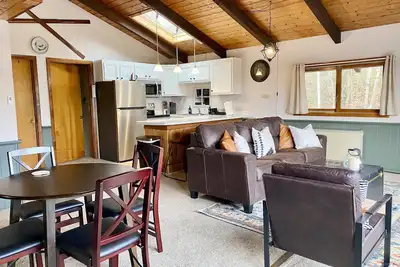 Image de North Conway Chalet w/ Pool & Golf, Parking! Story Land