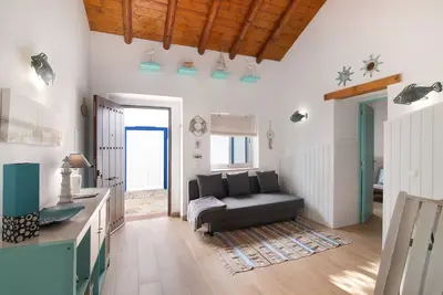 Image de Maison de campagne \"Quinta do Mestre - Casa do Mar\" avec vue sur la mer, jardin privé et Wi-Fi