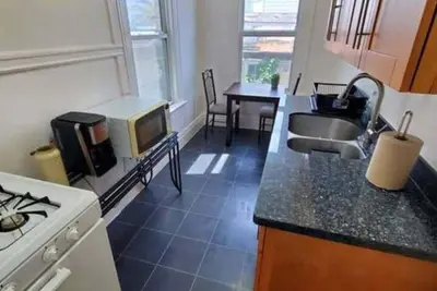 Image de Central Sf apt with views.