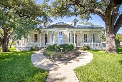 Image de The Adelphia: Historic Ranch Estate with Guest Cottage on 18 Acres