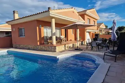 Image de \"Estrella\"@Marisol : 300m de la plage, piscine privée, A/C, WiFi, plage pour chiens