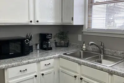 Image de Cute and Cozy Shelby  Mansfield Mid Ohio