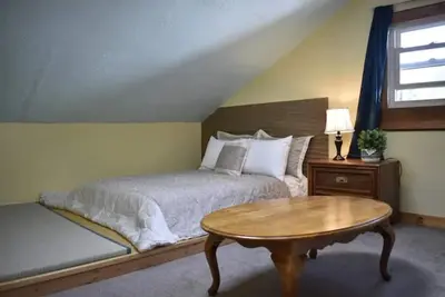 Royal Garden Cabin 2