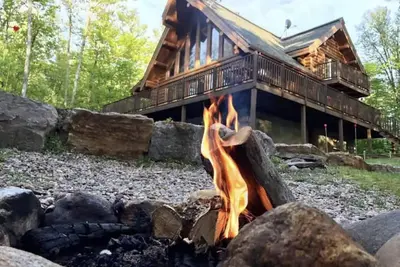 Image de Chalet en bois rond avec Spa / Lac À PROXIMITÉ/ Tremblant