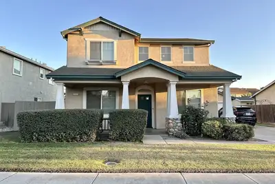 Image de Discover Turlock charm near California State University