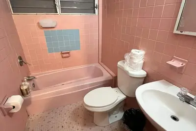 Large high rise with over 35 Beds