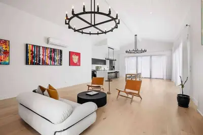 Image de Casa del Candelabra - light filled luxury retreat