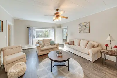 Image de Pet-Friendly Mount Carroll Home w/ Fenced-In Yard!