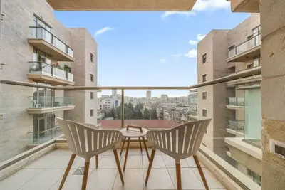 Image de Luxurious 1bdr Terrace Parking in City Central
