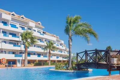 Image de Duquesa Gardens large terrace close to Port and Beach
