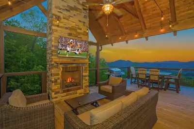 Image de Cliffside Scenic Splendor: Indoor Pool, Mtn Views, Theater, Games, Hot Tub, Wifi