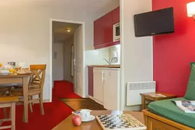 Image de Charmant Appartement avec piscine.