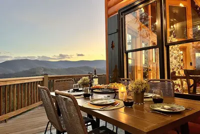 Image de Luxury Mountain Cabin Epic Views Hot Tub 2 Kings