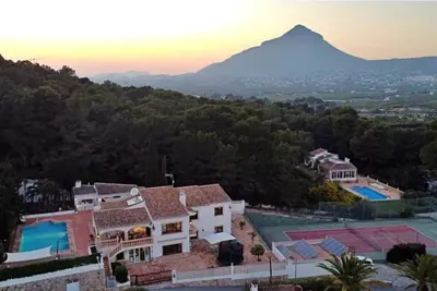 12 Persoons luxe villa in Javea. Heated pool!