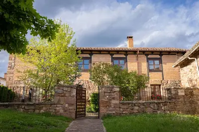Image de House with garden and barbecue, ideal for families with pets.
