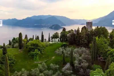 Image de 2 Rooms in a wonderful villa, with lake view