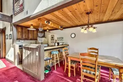 Heavenly Ski-in/Ski-out Chalet Pets Stay Free