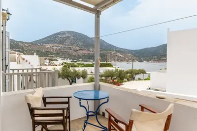 Image de Studio 'Sifnos 3' avec vue sur la mer, Wi-Fi et climatisation