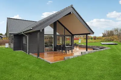 Image de Belle maison de 3 chambres à Bogense