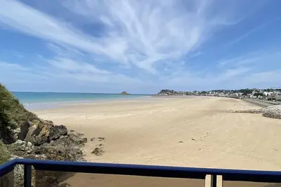 Image de Face à la mer – Studio avec panorama sur Le Val-André