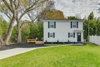 Image de Stunning Charlotte Retreat ~ 2 Mi to City Center!