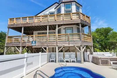 Image de Surf and Terp: Pool, Hot Tub, 5-Min Walk Beach