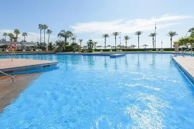 Image de Beach Front Pool Apartment Terrace 3 Bedrooms