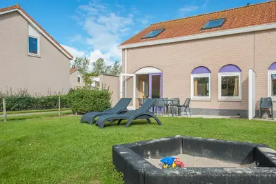 Image de Bungalow adapté aux enfants, à 500 m de la plage