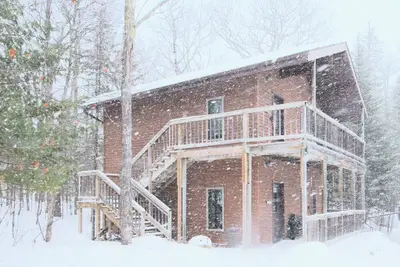 Image de Woodland Lodging  |  Cozy Forest Apartment