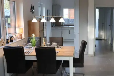 Image de Das Moderne 2023 Fertig Erstellte Reihenendhaus Dori Befindet Sich in Einer Ruhi