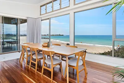 Image de Beachfront Bliss - Your next getaway on the beach