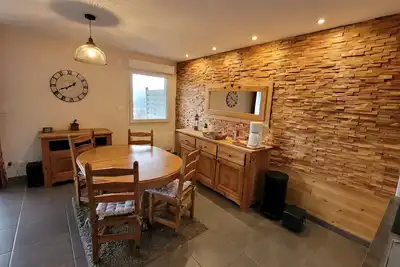 Image de Appartement à la montagne avec vue sur le lac et les pistes de ski