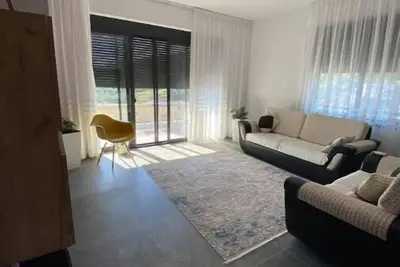 Image de Apartement ensoleillé dans une maison privée