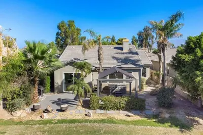 Image de Walk to Coachella Festivals~Gated Country Club